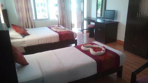 Hotel Center Lake
