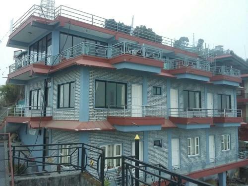 Hotel Himalayan Crown Lodge