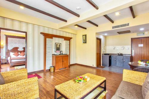 Da Yatra Courtyard Hotel