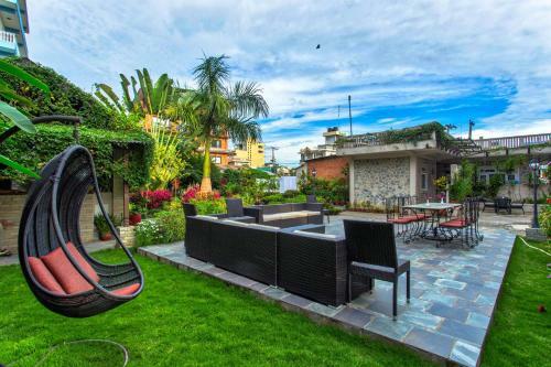 Da Yatra Courtyard Hotel