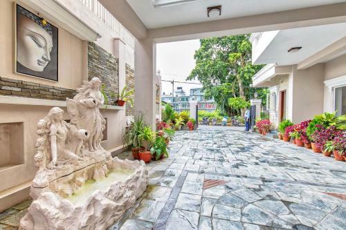 Da Yatra Courtyard Hotel