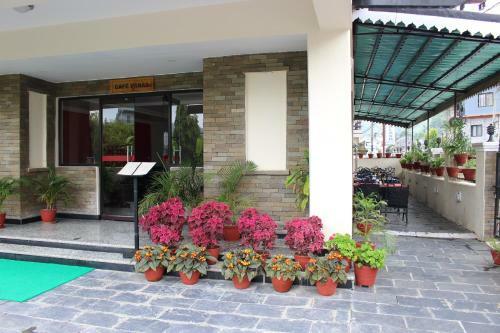 Hotel Tuki Resort