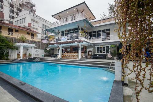 Hotel Bagaincha Resort And Spa