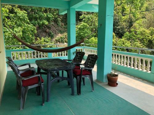 Hostal Happy Sedi Lodge