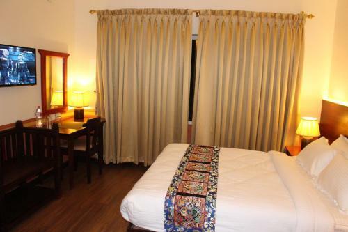 Three Jewels Boutique Hotel