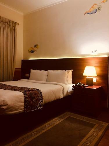 Three Jewels Boutique Hotel
