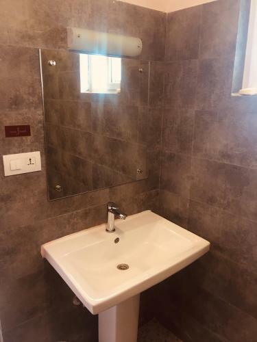 Three Jewels Boutique Hotel