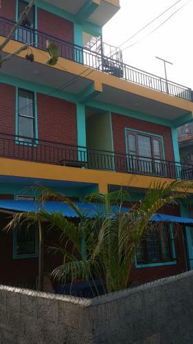 Hostal Harry Guest House & Restaurant