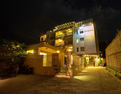 Hotel Lake Paradise