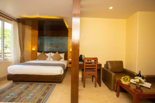 Hotel Lake Paradise