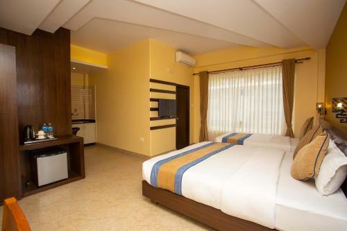 Hotel Lake Paradise