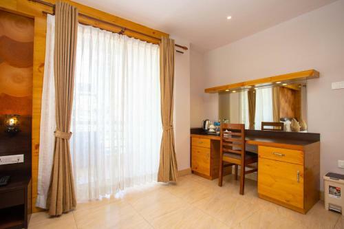 Hotel Lake Paradise