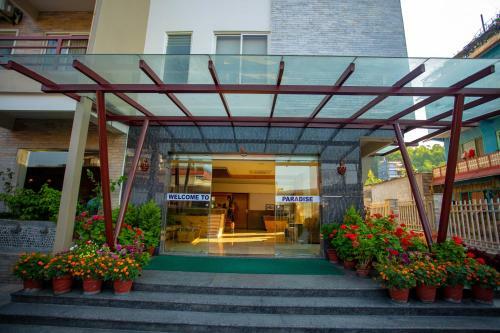 Hotel Lake Paradise