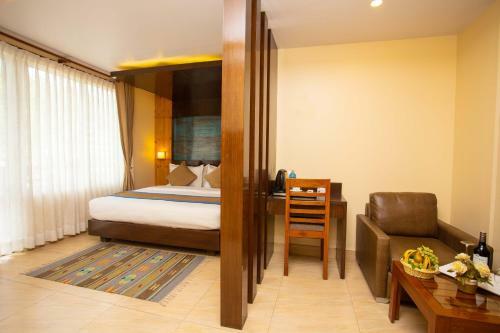 Hotel Lake Paradise