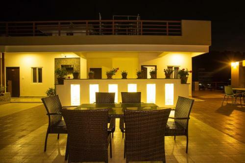 Hotel Lake Paradise
