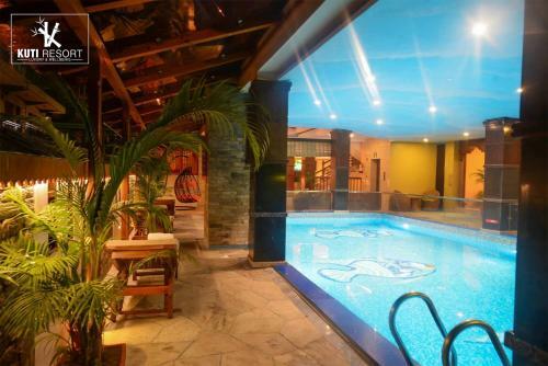 Hotel Kuti Resort & Spa