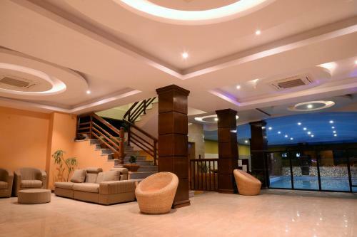 Hotel Kuti Resort & Spa