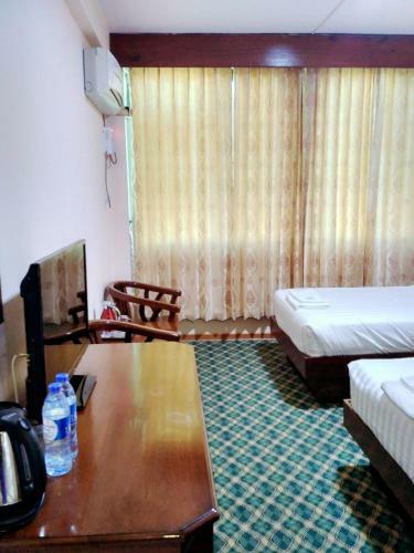 Universe Hotel