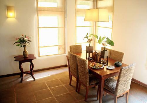 Bagan Hotel River View