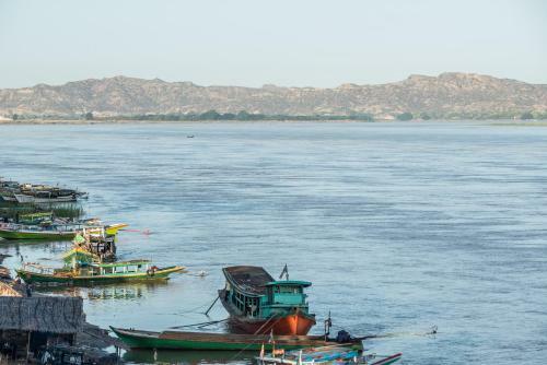 Hotel Aye Yar River View Resort