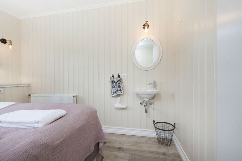 Hostal Skyr Guesthouse