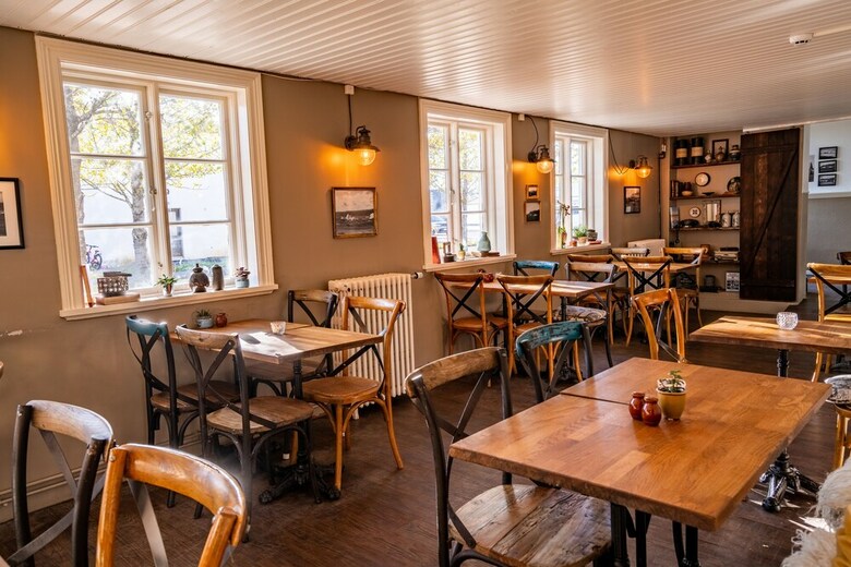 Hostal Skyr Guesthouse