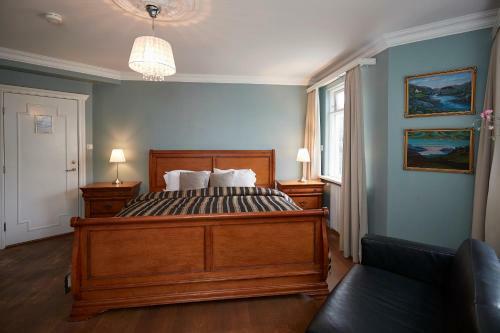 Hostal Hrafninn Guesthouse