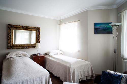 Hostal Hrafninn Guesthouse