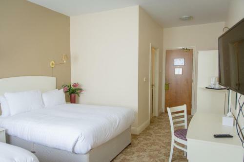Kilkee Bay Hotel