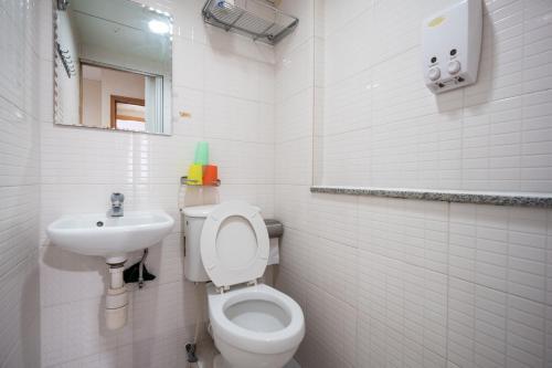 Hostal Lee Garden Guest House (Managed By Koalabeds Group)