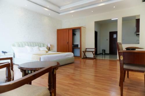 Impress Hotel