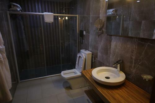 Momona Hotel