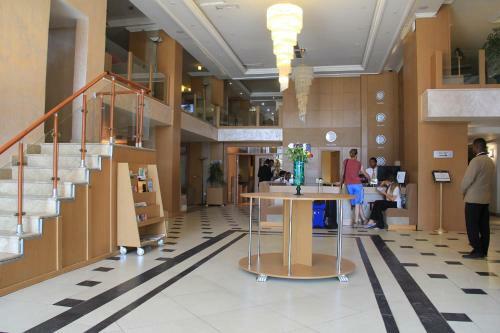 Momona Hotel