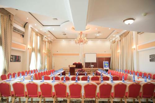 Swiss Inn Nexus Hotel