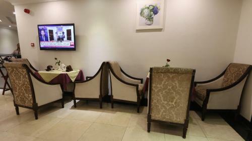 Elilly International Hotel