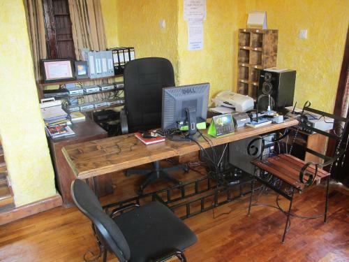 Hostal Arequ Guest House