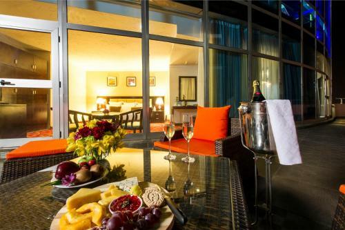 Eliana Hotel