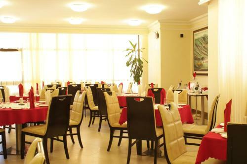 Caravan Hotel