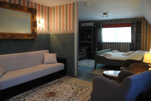 Hostal Alex Maja
