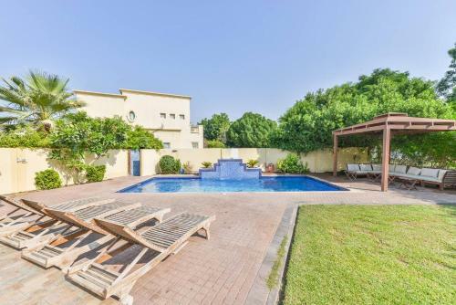 Medlock Villas