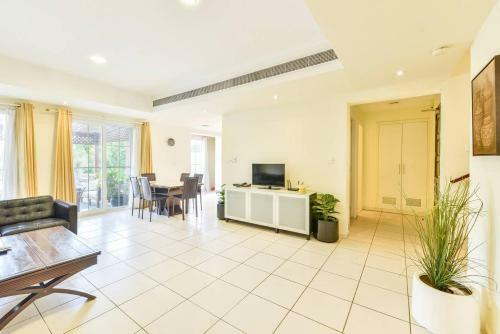 Medlock Villas