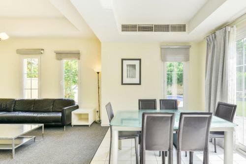 Medlock Villas