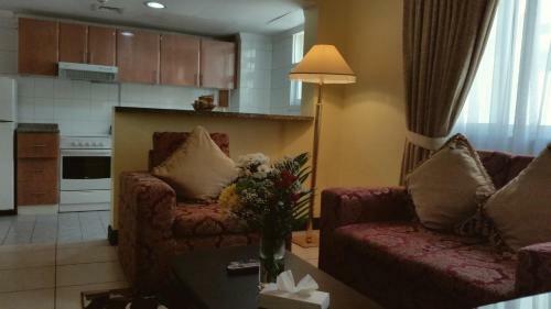 Apartamento Deebaj Al Khabisi Plaza