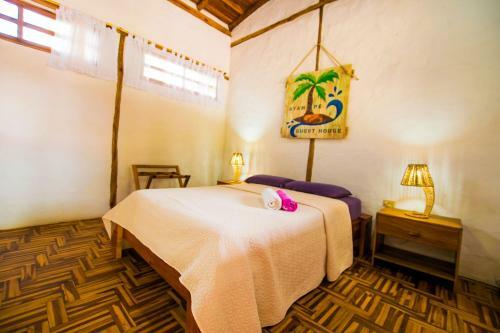 Hostal Ayampe Guest House