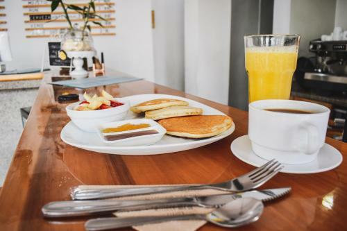 Bed & Breakfast Alternative Hostels