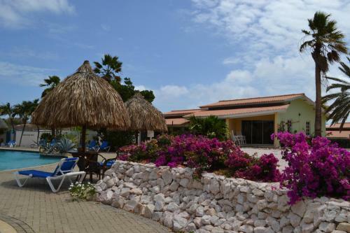 Apartamentos Seru Coral Resort