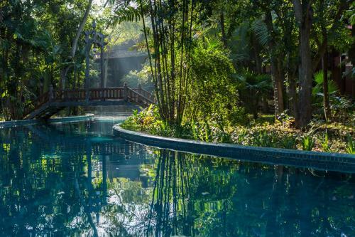 Hotel Angkor Village Suites