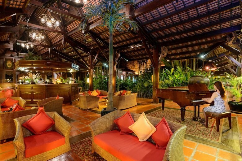 Hotel Angkor Village Suites