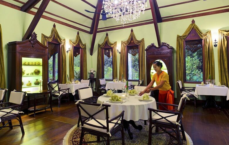 Hotel Angkor Village Suites