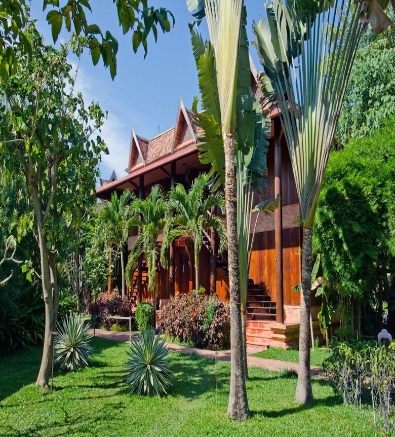 Hotel Angkor Village Suites